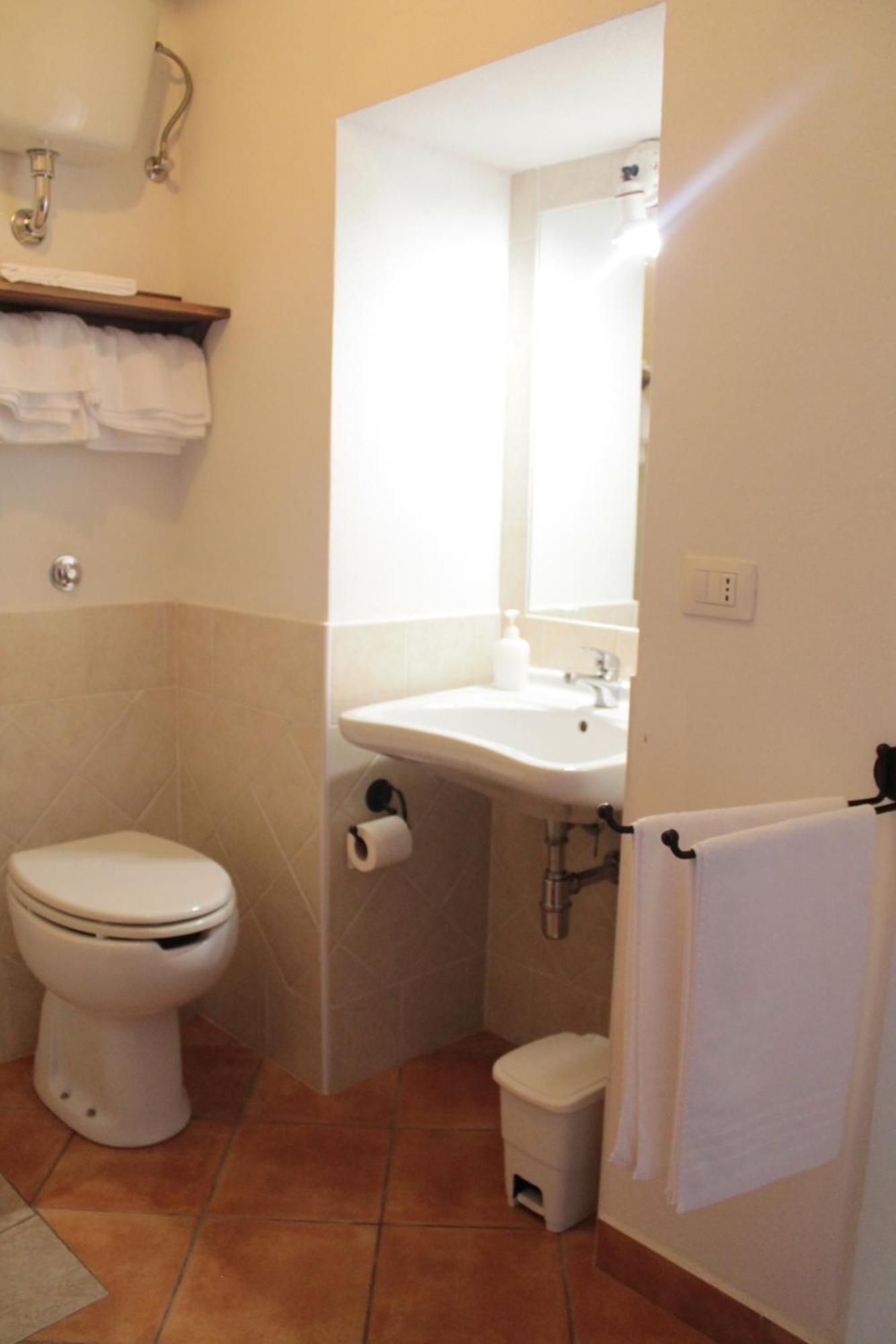 S'Alzolitta Hotel Magomadas Стая снимка